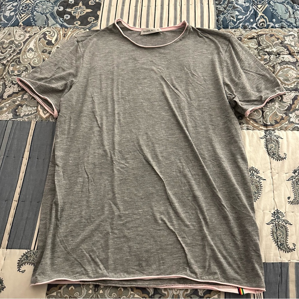 Manuel Ritz Gray With Pink Trim Men's Size Small T-Shirt
